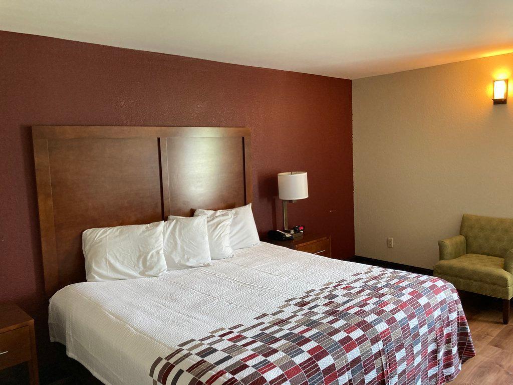 Red Roof Inn Newport News - Йорктаун Экстерьер фото