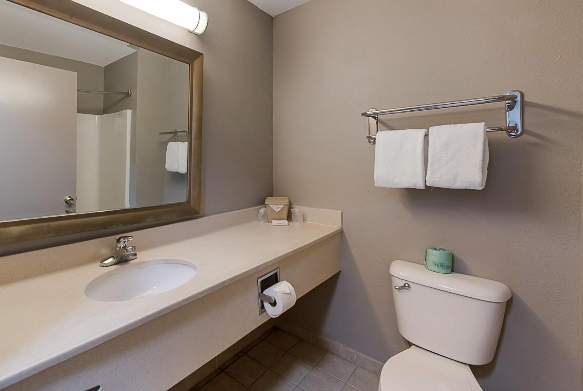 Red Roof Inn Newport News - Йорктаун Экстерьер фото