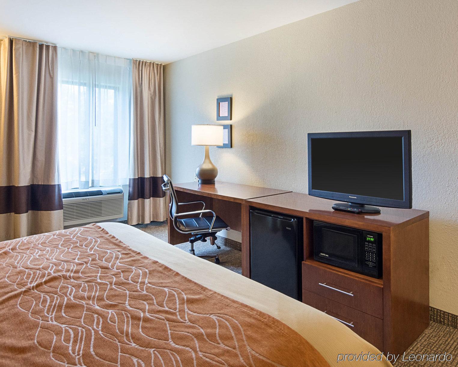 Red Roof Inn Newport News - Йорктаун Экстерьер фото